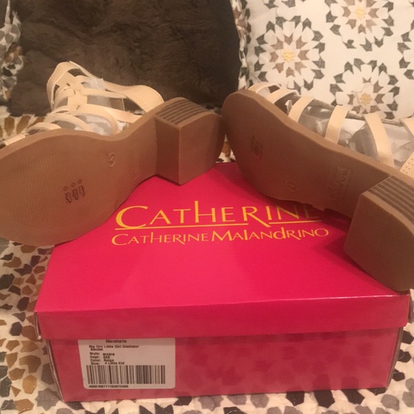 Gladiator sandals for Girls by Catherine Malan; size 4; color: beige - Picture 6 of 7